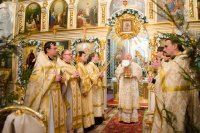 В праздник Рождества Христова Преосвященный Стефан совершил Божественную Литургию в кафедральном соборе города Гомеля В праздник Рождества Христова Преосвященный Стефан совершил Божественную Литургию в кафедральном соборе города Гомеля