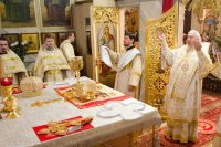 В праздник Рождества Христова Преосвященный Стефан совершил Божественную Литургию в кафедральном соборе города Гомеля В праздник Рождества Христова Преосвященный Стефан совершил Божественную Литургию в кафедральном соборе города Гомеля