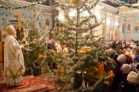 В праздник Рождества Христова Преосвященный Стефан совершил Божественную Литургию в кафедральном соборе города Гомеля В праздник Рождества Христова Преосвященный Стефан совершил Божественную Литургию в кафедральном соборе города Гомеля