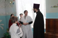 В детском отделении психоневрологического диспансера г. Гомеля состоялось праздничное выступление певчих Свято-Петро-Павловского кафедрального собора