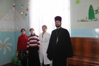 В детском отделении психоневрологического диспансера г. Гомеля состоялось праздничное выступление певчих Свято-Петро-Павловского кафедрального собора