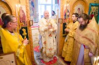 Божественная литургия в Свято-Тихвинском женском монастыре