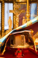 Божественная литургия в день празднования Сретения Господня