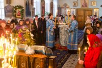 Божественная литургия в день празднования Сретения Господня