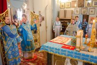 Божественная литургия в день празднования Сретения Господня