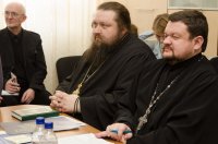 Избегать церковных терминов не значит сторониться Бога