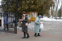 Молодежь Гомельской епархии поздравила прихожан с праздником Сретения Господня и Днем молодежи