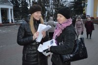 Молодежь Гомельской епархии поздравила прихожан с праздником Сретения Господня и Днем молодежи