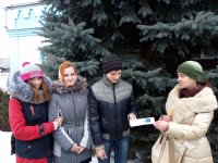 Молодежь Гомельской епархии поздравила прихожан с праздником Сретения Господня и Днем молодежи