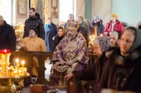 Преосвященнейший Стефан совершил Божественную литургию Преждеосвященных Даров