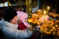 Преосвященнейший Стефан совершил Божественную литургию Преждеосвященных Даров