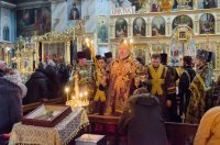 Преосвященнейший Стефан совершил Божественную литургию Преждеосвященных Даров