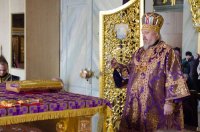 Преосвященнейший Стефан совершил Божественную литургию Преждеосвященных Даров