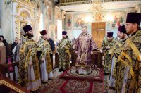 Преосвященнейший Стефан совершил Божественную литургию Преждеосвященных Даров