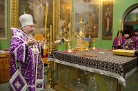 Преосвященнейший Стефан совершил Божественную литургию Преждеосвященных Даров в Свято-Никольском мужском монастыре г.Гомеля