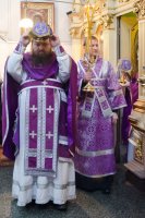 Преосвященнейший Стефан совершил Божественную литургию Преждеосвященных Даров в Свято-Никольском мужском монастыре г.Гомеля