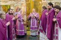 Преосвященнейший Стефан совершил Божественную литургию Преждеосвященных Даров в Свято-Никольском мужском монастыре г.Гомеля
