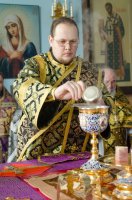 Преосвященнейший Стефан возглавил Божественную литургию Преждеосвященных Даров в Свято-Успенском соборе г.Речицы