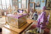 Преосвященнейший Стефан возглавил Божественную литургию Преждеосвященных Даров в Свято-Успенском соборе г.Речицы