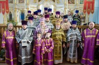 Преосвященнейший Стефан возглавил Божественную литургию Преждеосвященных Даров в Свято-Успенском соборе г.Речицы