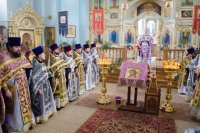 Преосвященнейший Стефан возглавил Божественную литургию Преждеосвященных Даров в Свято-Успенском соборе г.Речицы