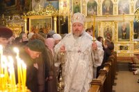 Вечернее богослужение в Свято-Петро-Павловском кафедральном соборе города Гомеля