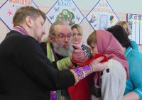 Священнослужители Добрушского благочиния посетили детей с тяжелыми нарушениями развития Священнослужители Добрушского благочиния посетили детей с тяжелыми нарушениями развития