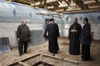 Преосвященнейший Стефан совершил рабочую поездку на место строительства нового храма