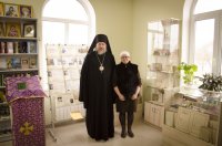 "Отвечать любовью с добрыми намерениями" "Отвечать любовью с добрыми намерениями"