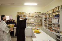 "Отвечать любовью с добрыми намерениями" "Отвечать любовью с добрыми намерениями"