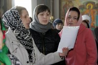 Продолжается Крестный ход  ковчега с частицей мощей святой блаженной Матроны Московской и древней святыни - чудотворного Креста с частицей Ризы Господней