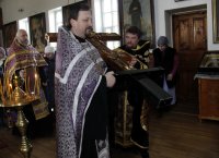 Продолжается Крестный ход  ковчега с частицей мощей святой блаженной Матроны Московской и древней святыни - чудотворного Креста с частицей Ризы Господней