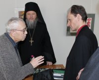 «Христианство: жизнь на груди великана»