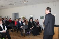 «Христианство: жизнь на груди великана»