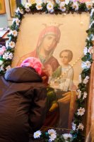 Архимандрит Амвросий(Шевцов) возглавил чтение акафиста перед иконой Божией Матери "Скоропослушница"