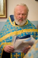 Архимандрит Амвросий(Шевцов) возглавил чтение акафиста перед иконой Божией Матери "Скоропослушница"