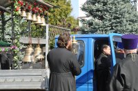 Благодатный Огонь в сопровождении передвижной звонницы доставлен в храмы Гомеля (ОБНОВЛЕНО)