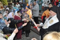 Благодатный Огонь в сопровождении передвижной звонницы доставлен в храмы Гомеля (ОБНОВЛЕНО)