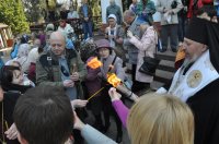 Благодатный Огонь в сопровождении передвижной звонницы доставлен в храмы Гомеля (ОБНОВЛЕНО)