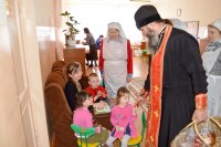 Сестры милосердия "святой мученицы Татианы" посетили отделение районной больницы и социально-педагогический центр г.Речицы