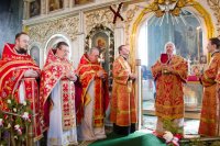 Божественная литургия в Неделю 2-ю по Пасхе (Антипасха) Божественная литургия в Неделю 2-ю по Пасхе (Антипасха)