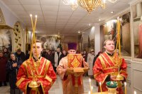 Божественная литургия в нижнем храме Свято-Петро-Павловского кафедрального собора г.Гомеля