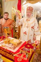 Божественная литургия в нижнем храме Свято-Петро-Павловского кафедрального собора г.Гомеля