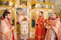 Божественная литургия в нижнем храме Свято-Петро-Павловского кафедрального собора г.Гомеля