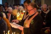 Вечернее богослужение в Свято-Петро-Павловском кафедральном соборе города Гомеля
