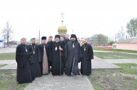 Преосвященнейший Стефан возложил цветы к памятнику отселенным вследствие катастрофы на Чернобыльской АЭС деревням Преосвященнейший Стефан возложил цветы к памятнику отселенным вследствие катастрофы на Чернобыльской АЭС деревням