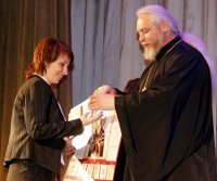 «И Божия нисходит благодать ... »