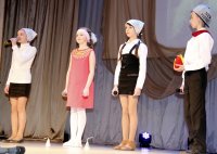 «И Божия нисходит благодать ... »