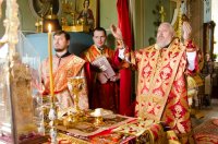 Божественная литургия в Свято-Петро-Павловском кафедральном соборе города Гомеля Божественная литургия в Свято-Петро-Павловском кафедральном соборе города Гомеля