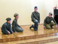 "Над миром вновь, бушует вечный май..." "Над миром вновь, бушует вечный май..."